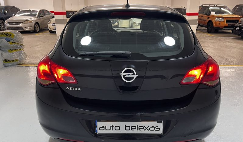 Opel Astra 2012 full