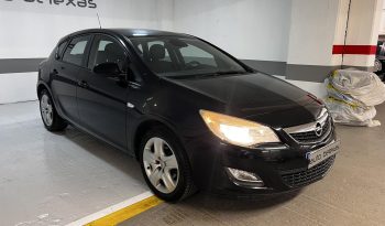 Opel Astra 2012 full