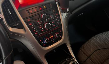 Opel Astra 2012 full