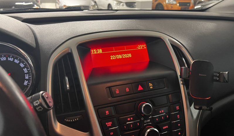 Opel Astra 2012 full