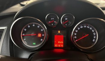 Opel Astra 2012 full