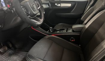 Volvo XC40 2019 T3 MOMENTUM full