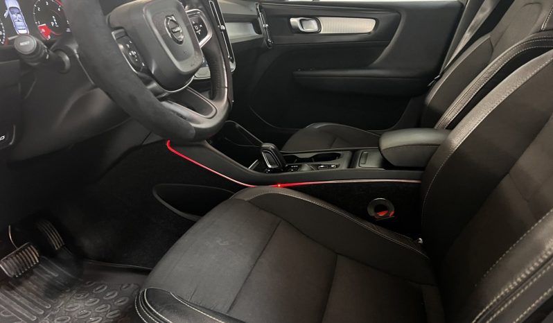 Volvo XC40 2019 T3 MOMENTUM full