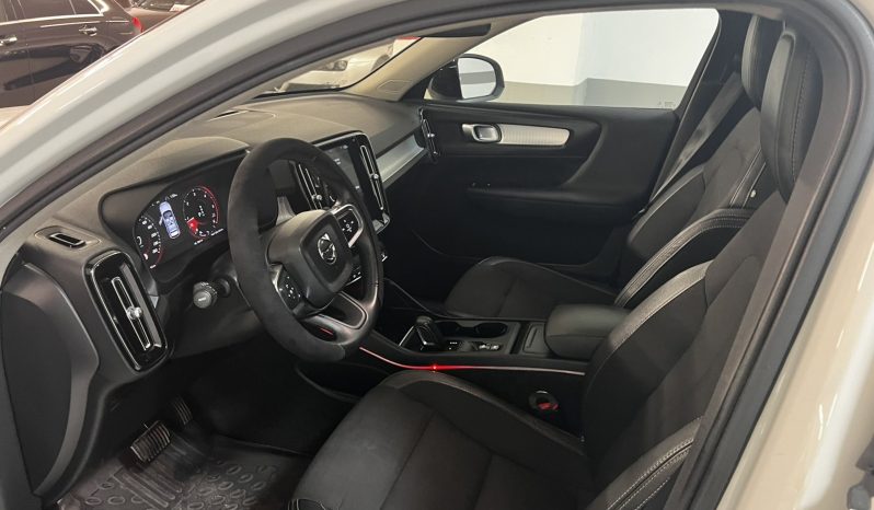 Volvo XC40 2019 T3 MOMENTUM full