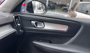 Volvo XC40 2019 T3 MOMENTUM full