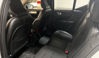 Volvo XC40 2019 T3 MOMENTUM full