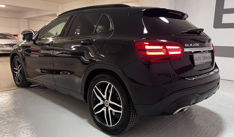 Mercedes-Benz GLA 200 2019 AMG LINE black packet full