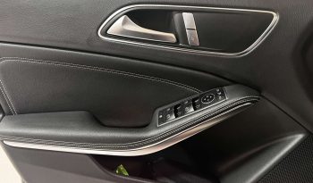 Mercedes-Benz GLA 200 2019 AMG LINE black packet full