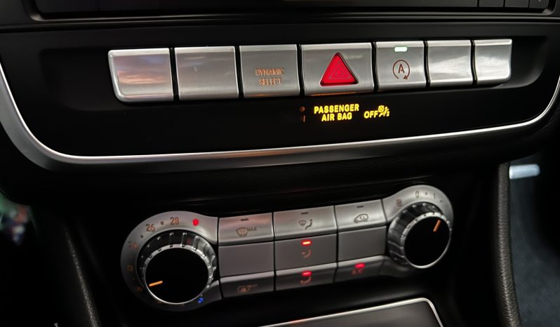 Mercedes-Benz GLA 200 2019 AMG LINE black packet full