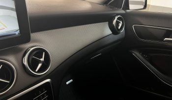 Mercedes-Benz GLA 200 2019 AMG LINE black packet full