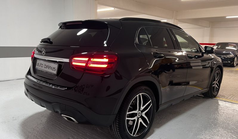 Mercedes-Benz GLA 200 2019 AMG LINE black packet full