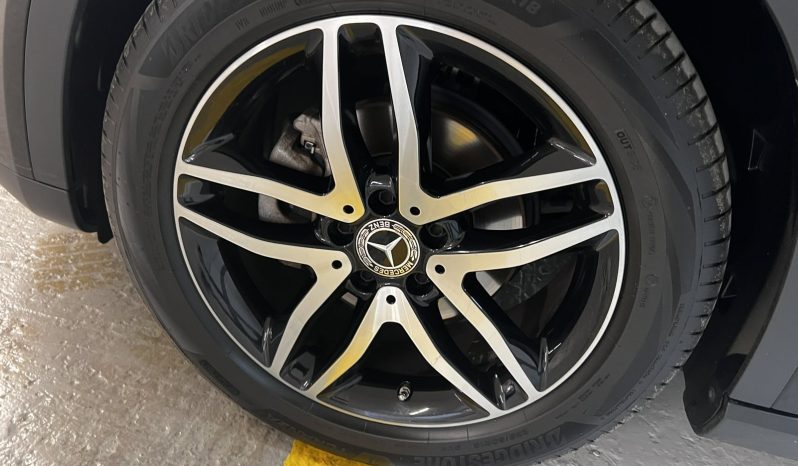 Mercedes-Benz GLA 200 2019 AMG LINE black packet full