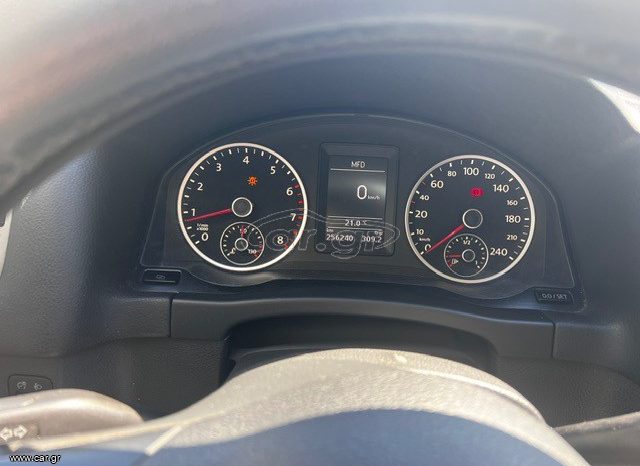 Volkswagen Tiguan 2010 full