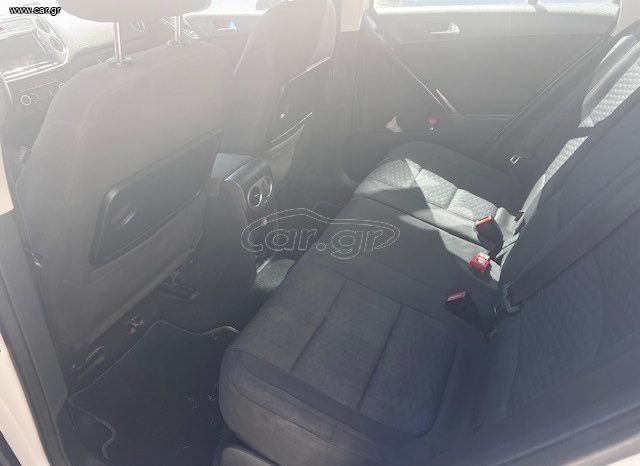 Volkswagen Tiguan 2010 full