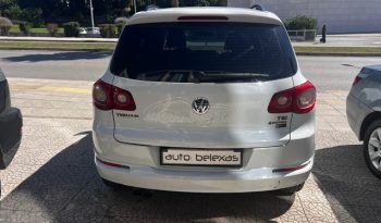 Volkswagen Tiguan 2010 full