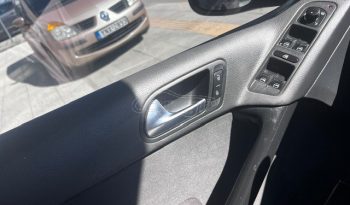 Volkswagen Tiguan 2010 full